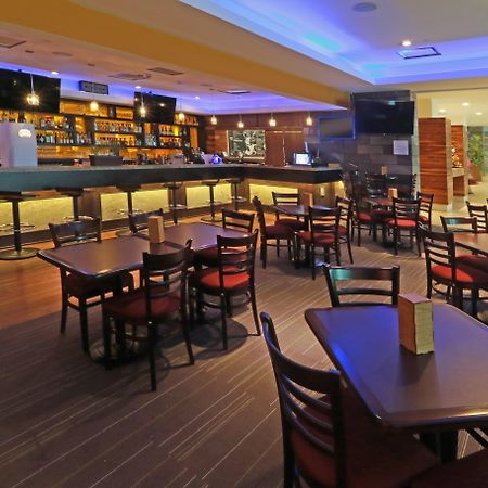 Holiday Inn & Suites Plaza Mayor By Ihg León Exteriör bild