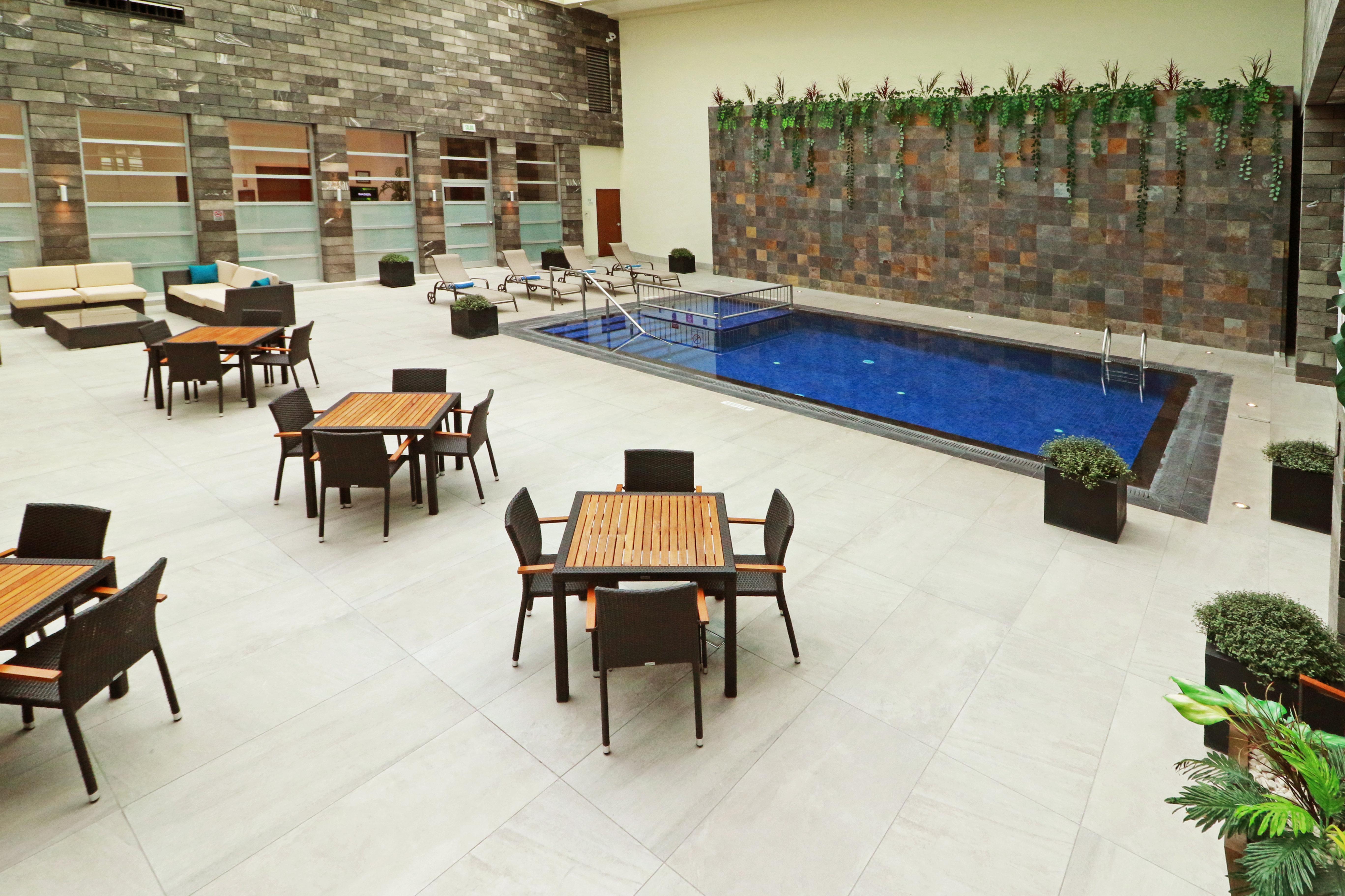 Holiday Inn & Suites Plaza Mayor By Ihg León Exteriör bild