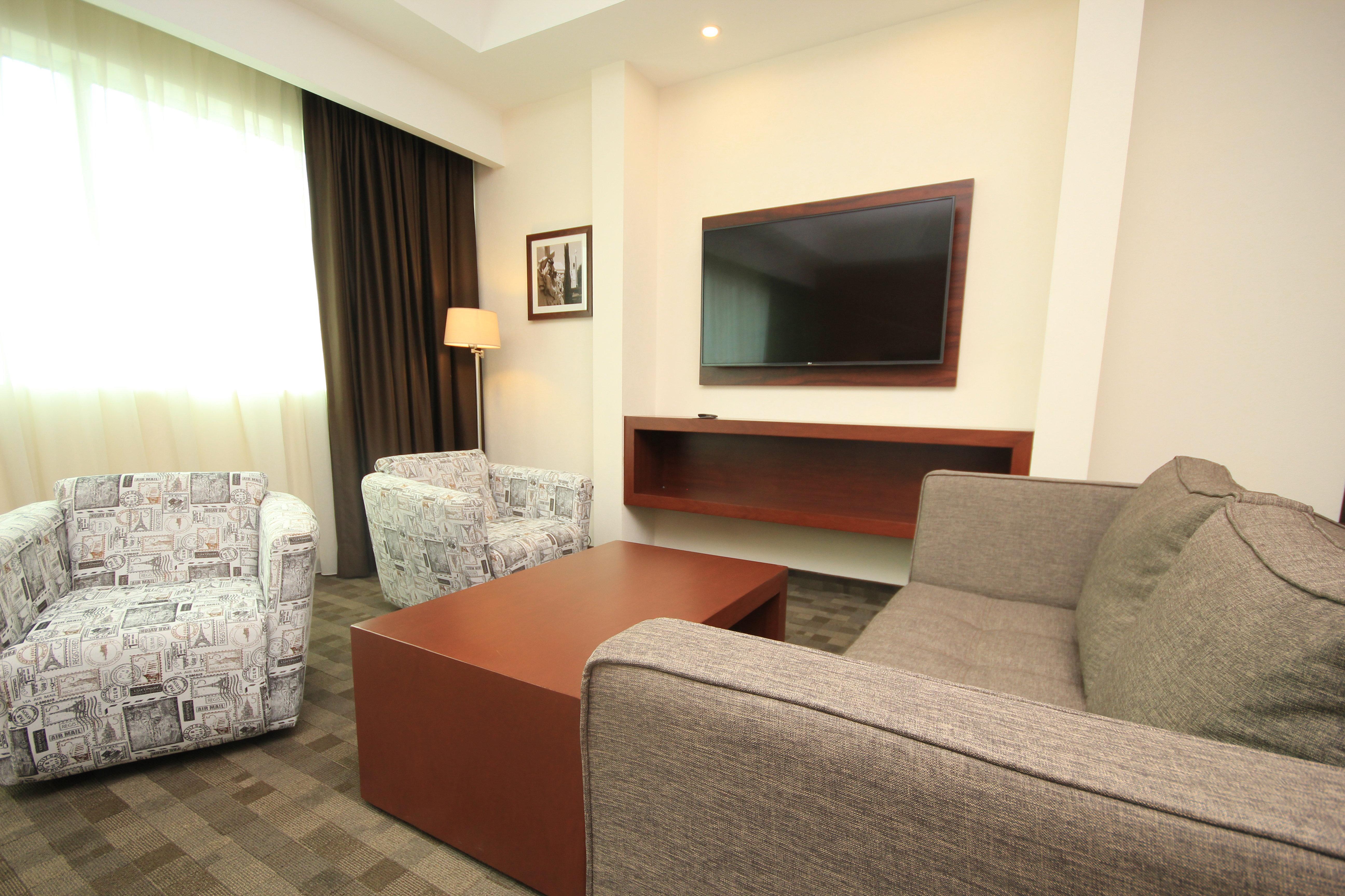 Holiday Inn & Suites Plaza Mayor By Ihg León Exteriör bild
