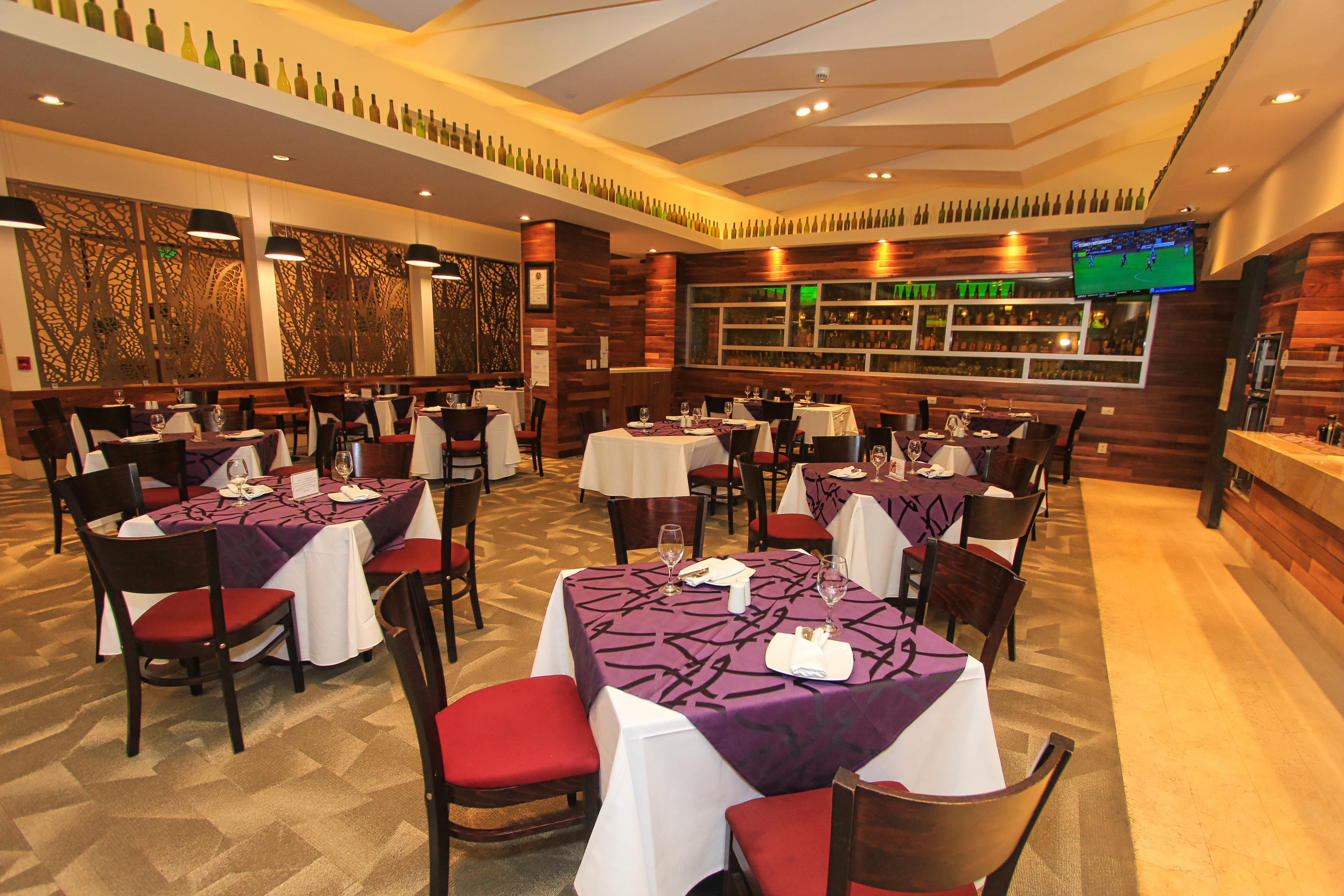 Holiday Inn & Suites Plaza Mayor By Ihg León Exteriör bild