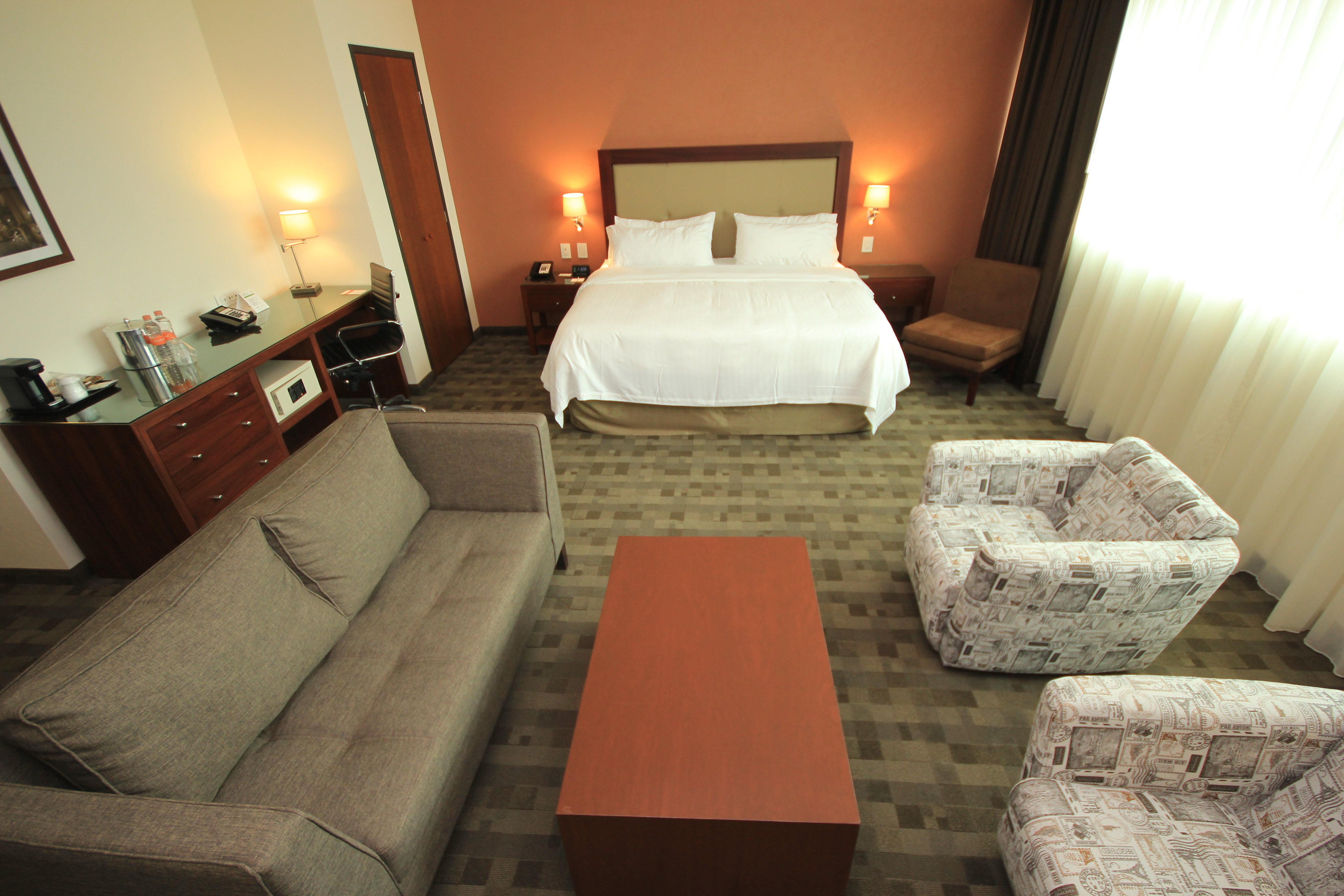 Holiday Inn & Suites Plaza Mayor By Ihg León Exteriör bild