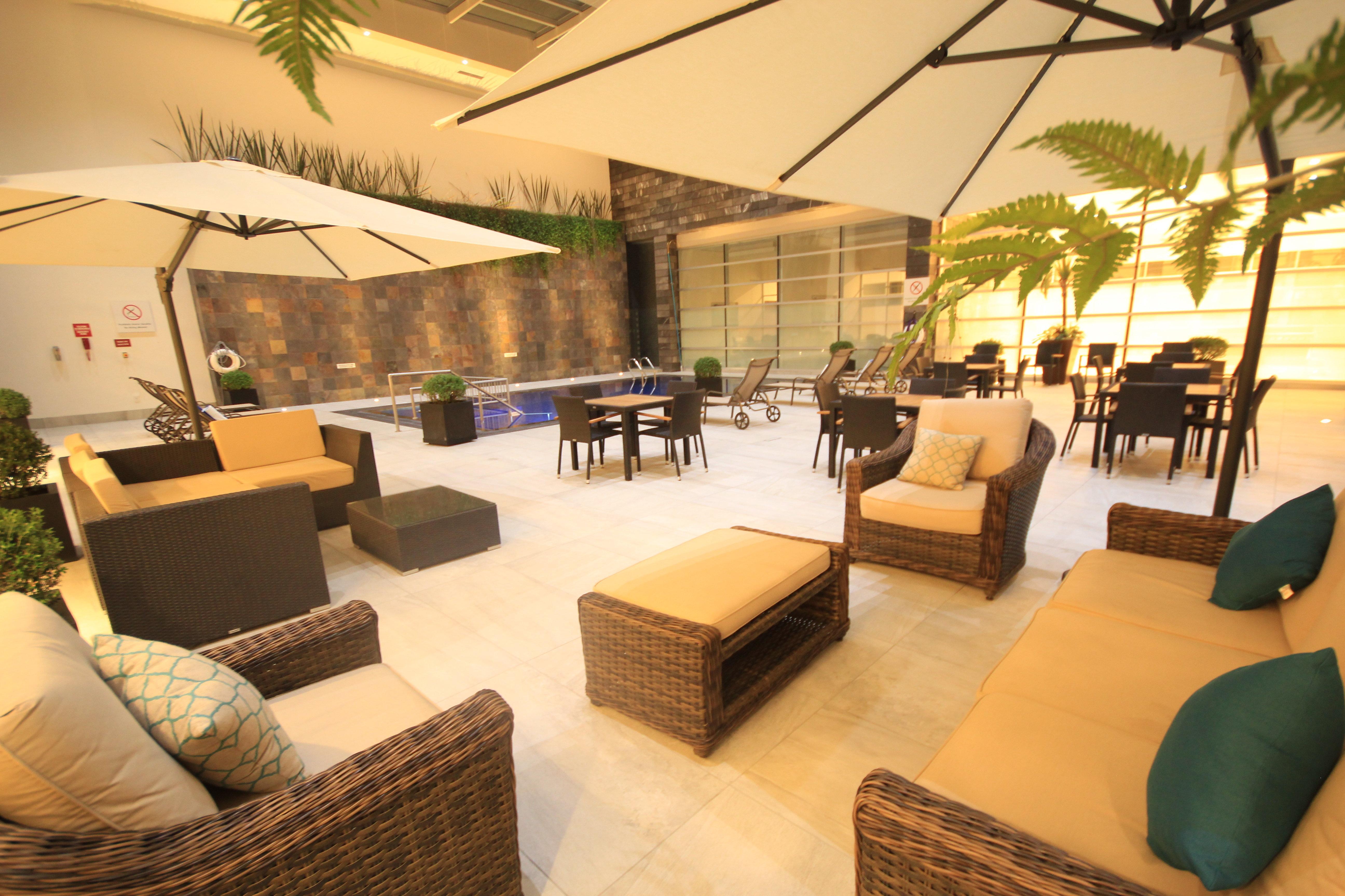 Holiday Inn & Suites Plaza Mayor By Ihg León Exteriör bild