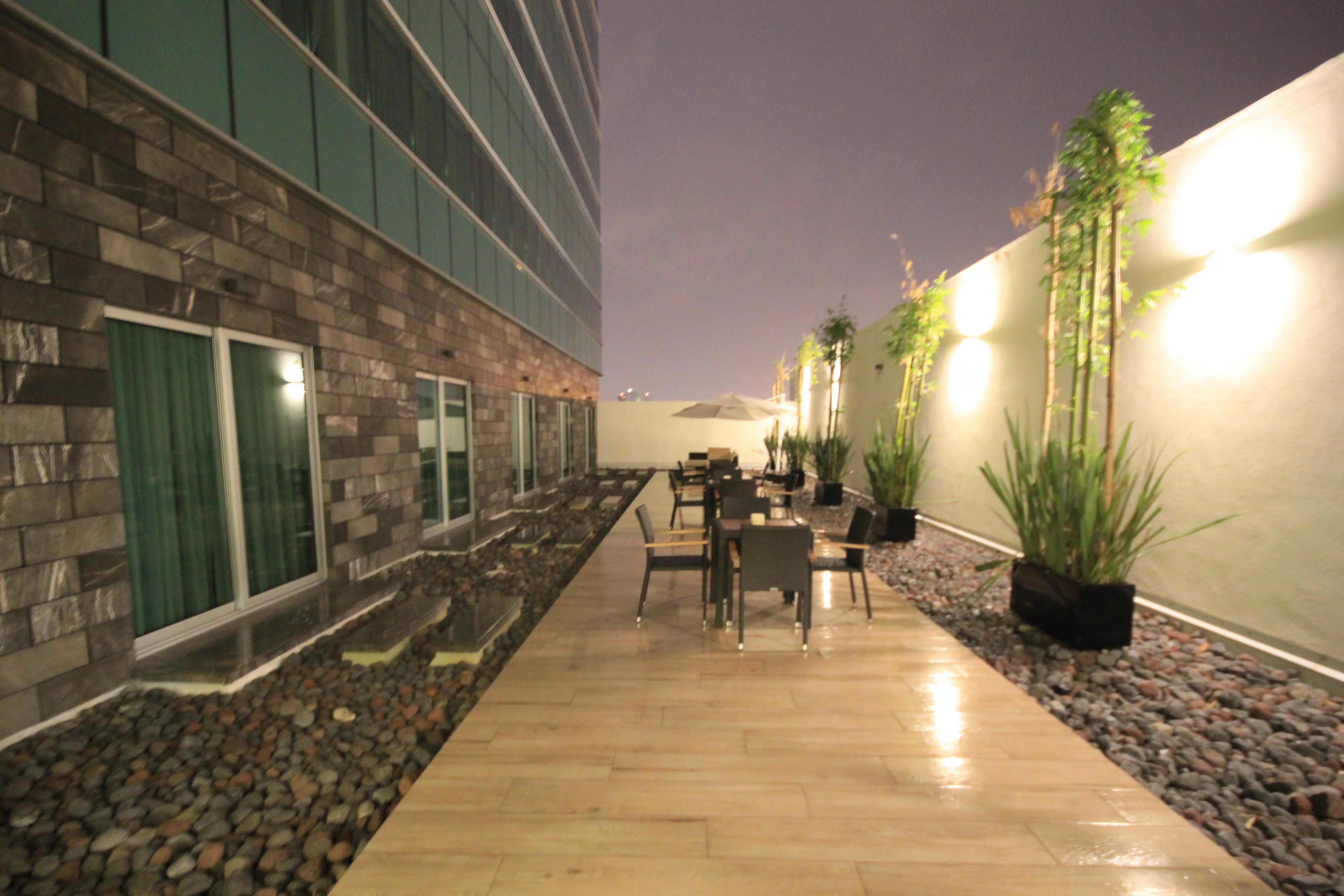 Holiday Inn & Suites Plaza Mayor By Ihg León Exteriör bild