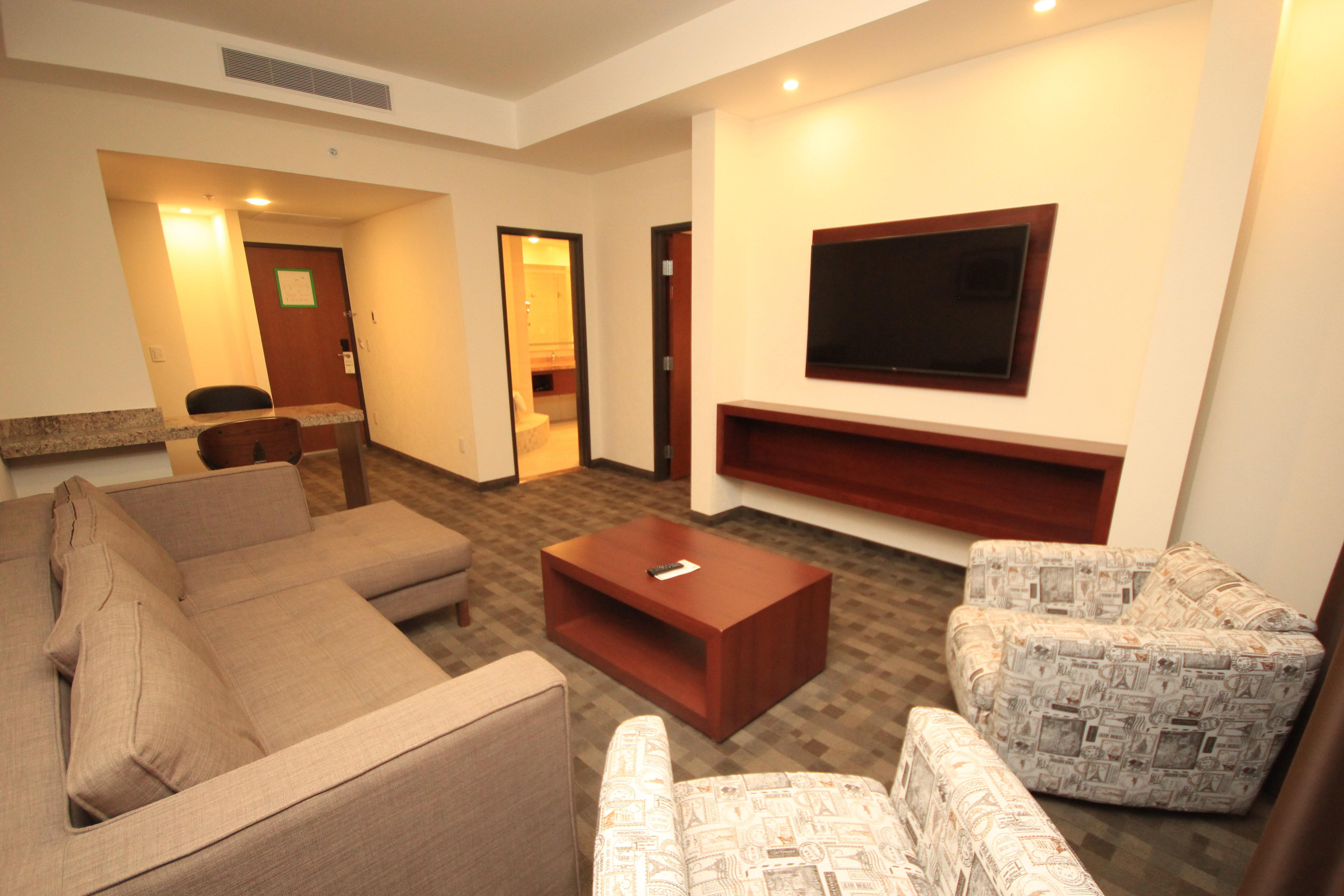 Holiday Inn & Suites Plaza Mayor By Ihg León Exteriör bild