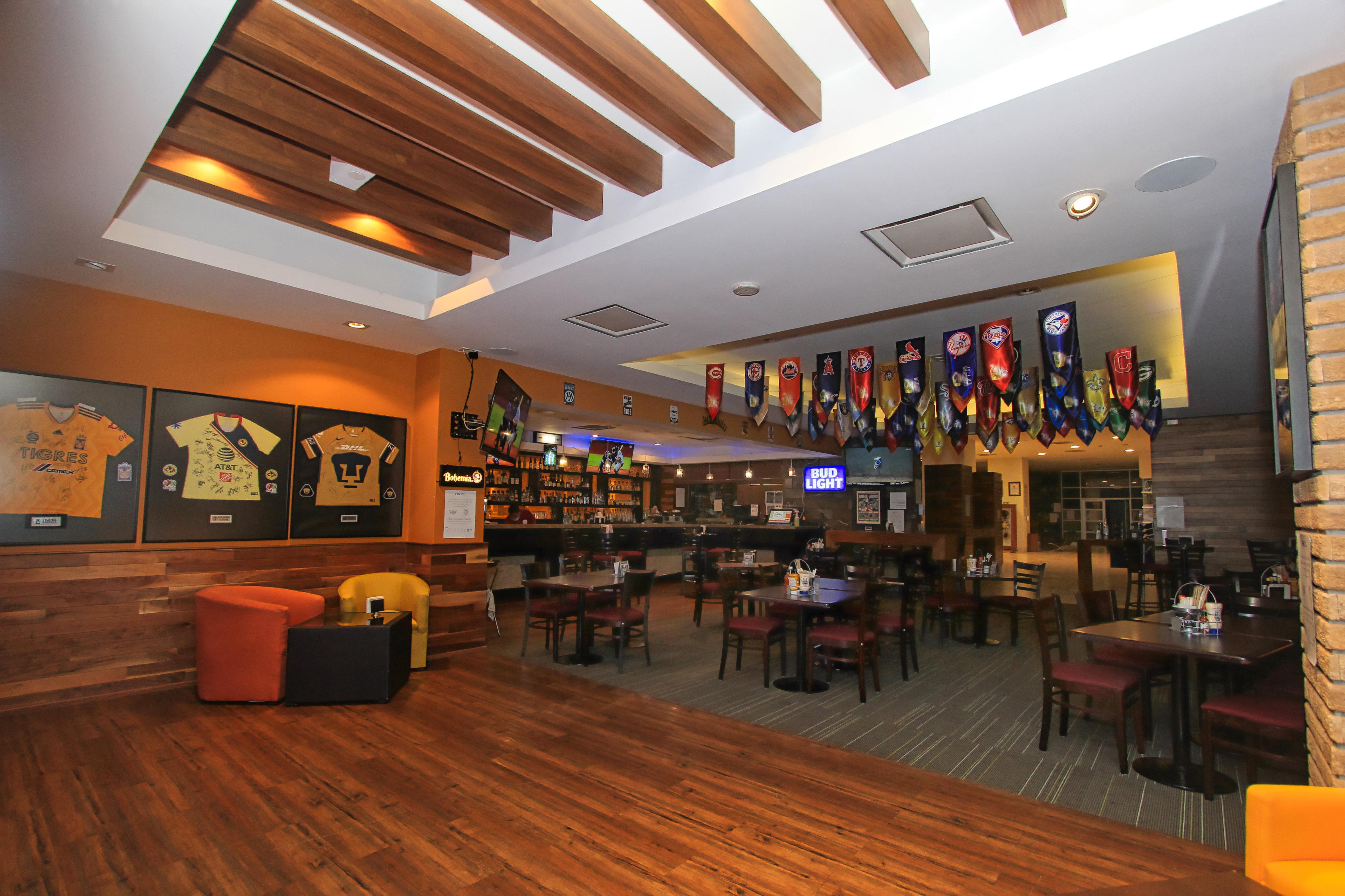 Holiday Inn & Suites Plaza Mayor By Ihg León Exteriör bild